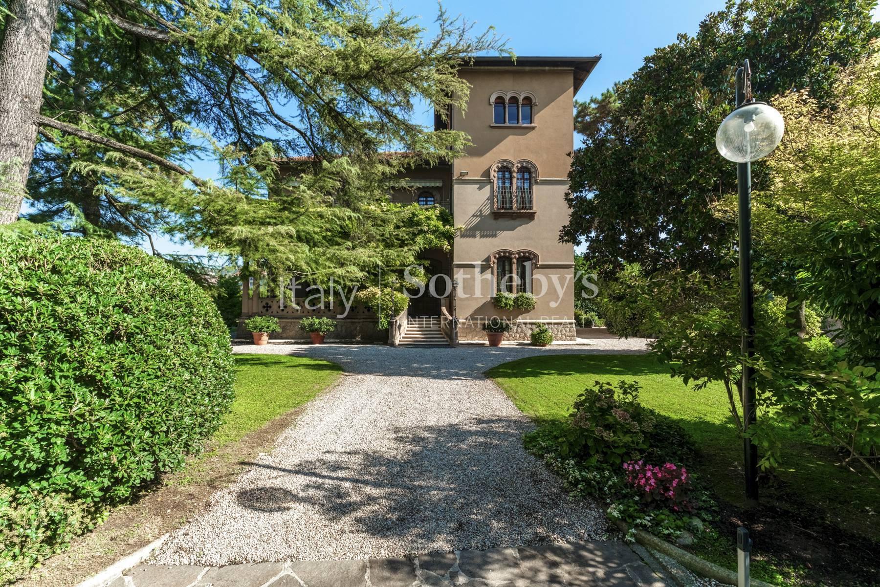 Prestigiosa villa Liberty con affaccio sul fiume Adige - 3