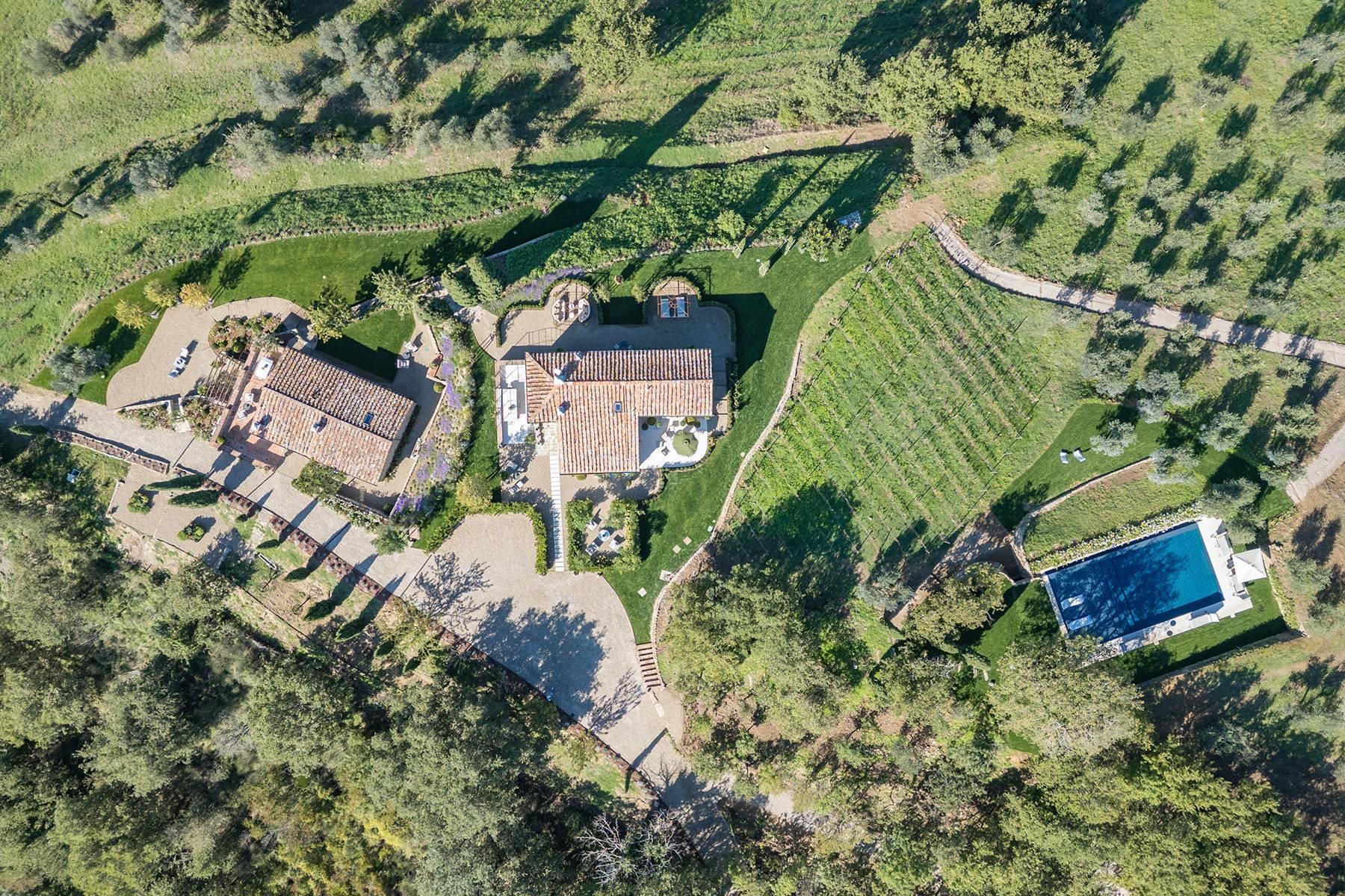 Refined renovated villa in the heart of Chianti - 1