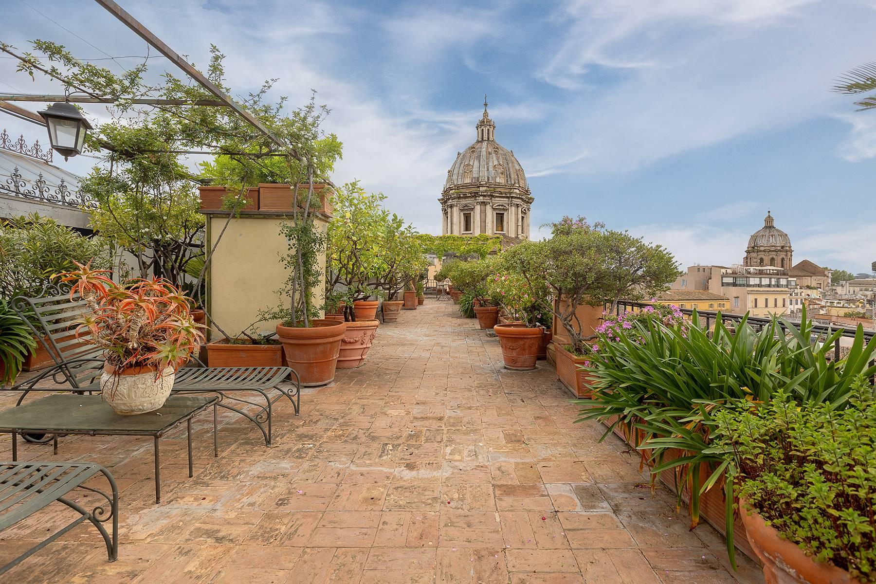 Unique Panoramic Penthouse in the Heart of Rome - 1