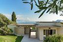 Prestigiosa villa con piscina e vista mozzafiato sul lago, in vendita, San Felice del Benaco | Sotheby’s Realty Italy - 24