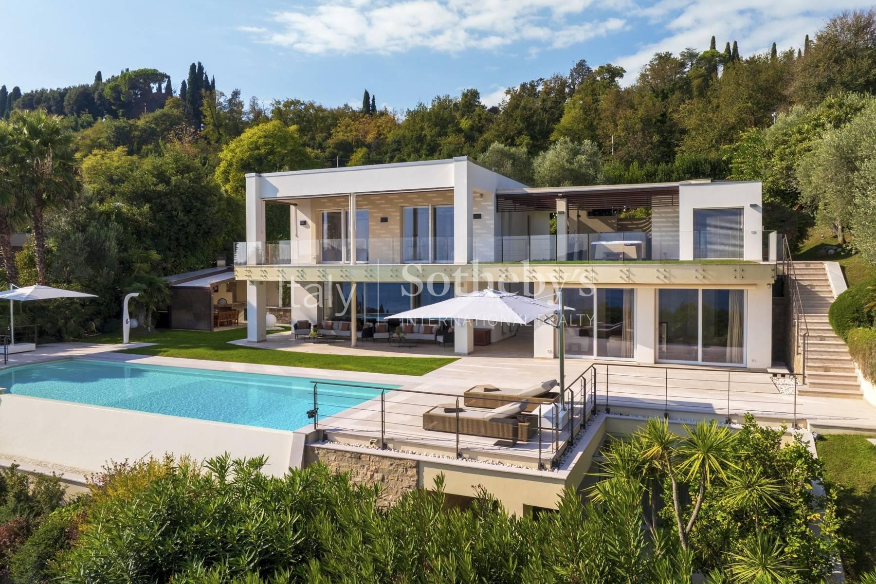 Prestigiosa villa con piscina e vista mozzafiato sul lago, in vendita, San Felice del Benaco | Sotheby’s Realty Italy - 23