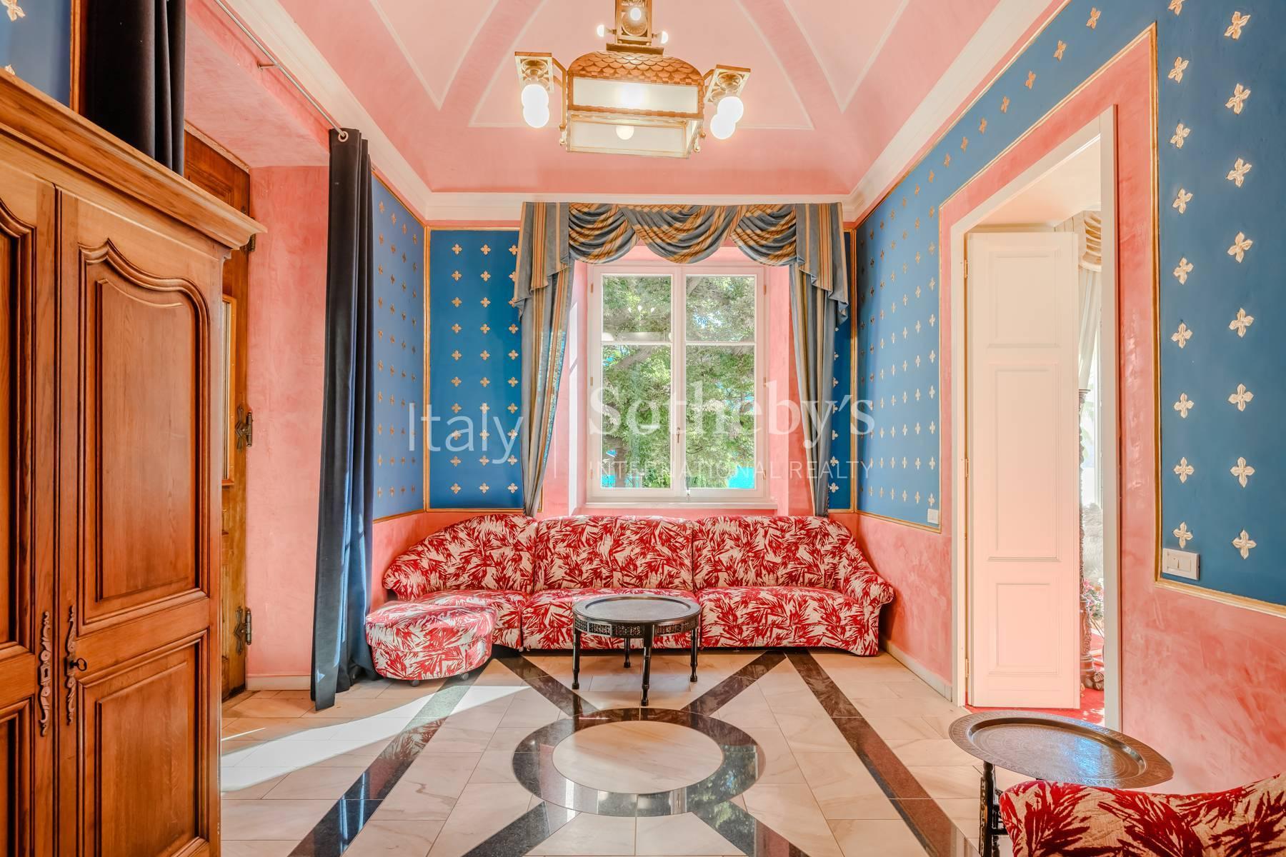 Charming historical villa with an exclusive beach - 7
