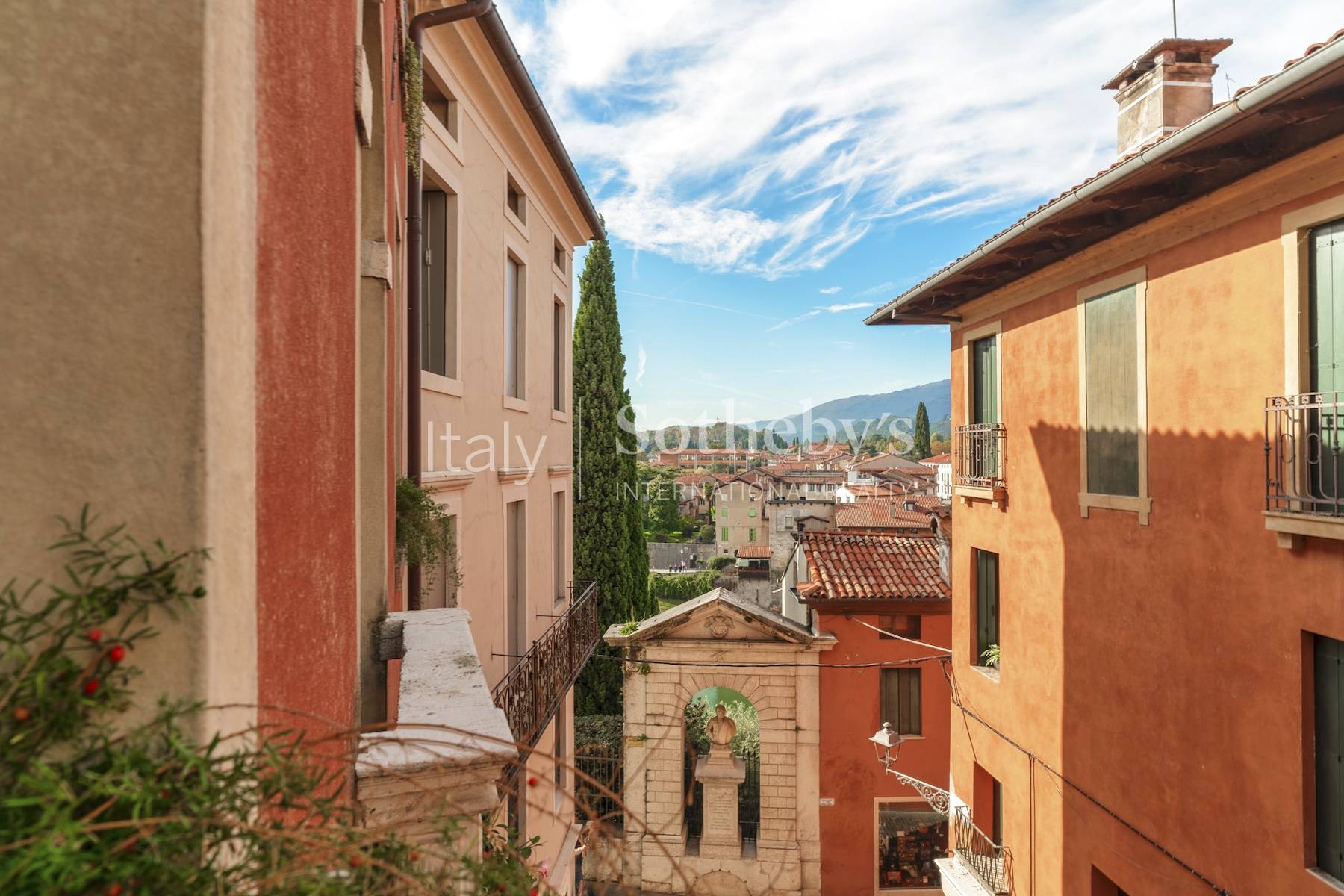 Residenza esclusiva nel centro storico di Bassano del Grappa, in vendita, Bassano del Grappa | Sotheby’s Realty Italy - 9
