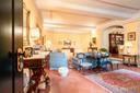 Raffinato appartamento con terrazza nel centro di Lucca, in vendita, Lucca | Sotheby’s Realty Italy - 3