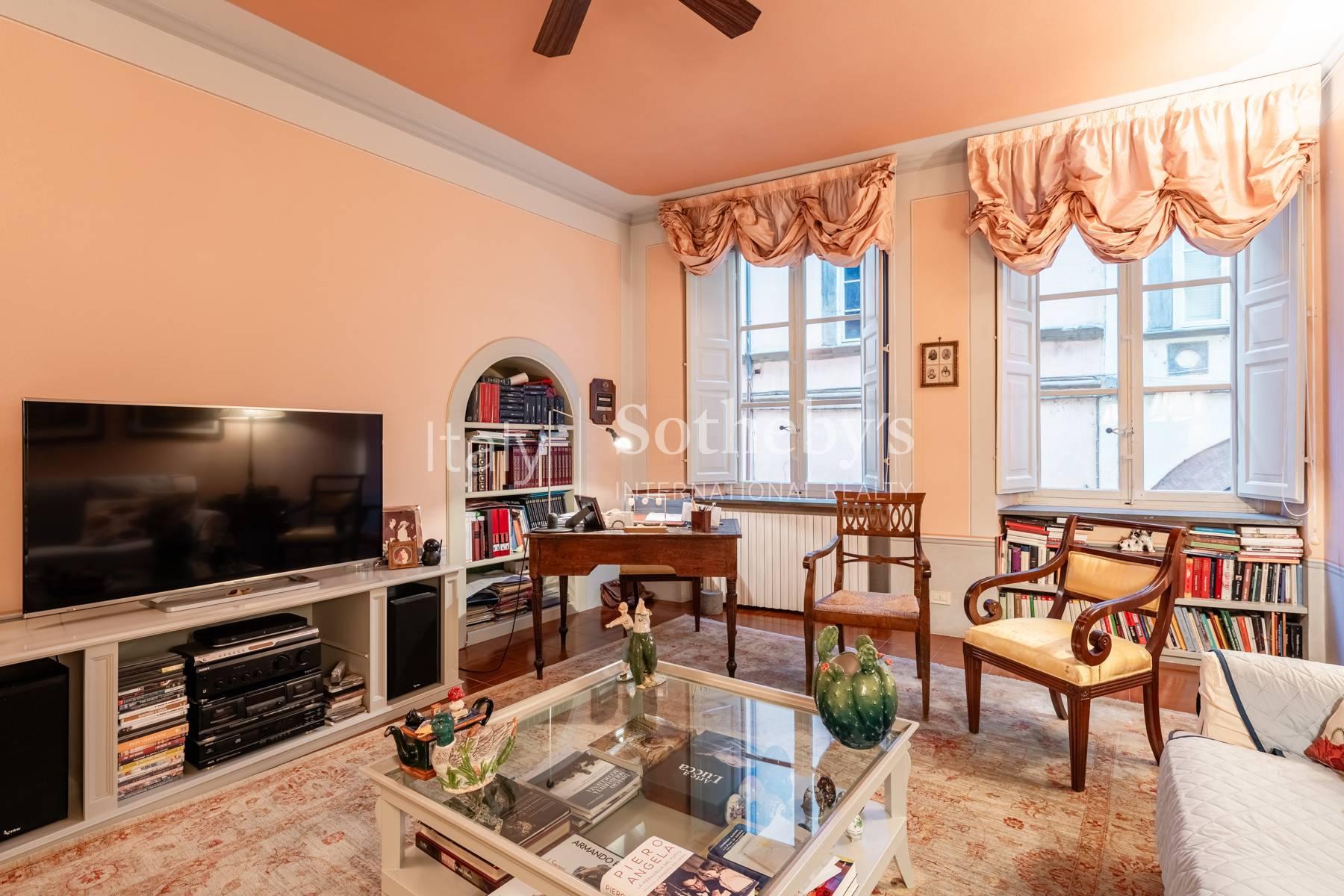 Raffinato appartamento con terrazza nel centro di Lucca, in vendita, Lucca | Sotheby’s Realty Italy - 9