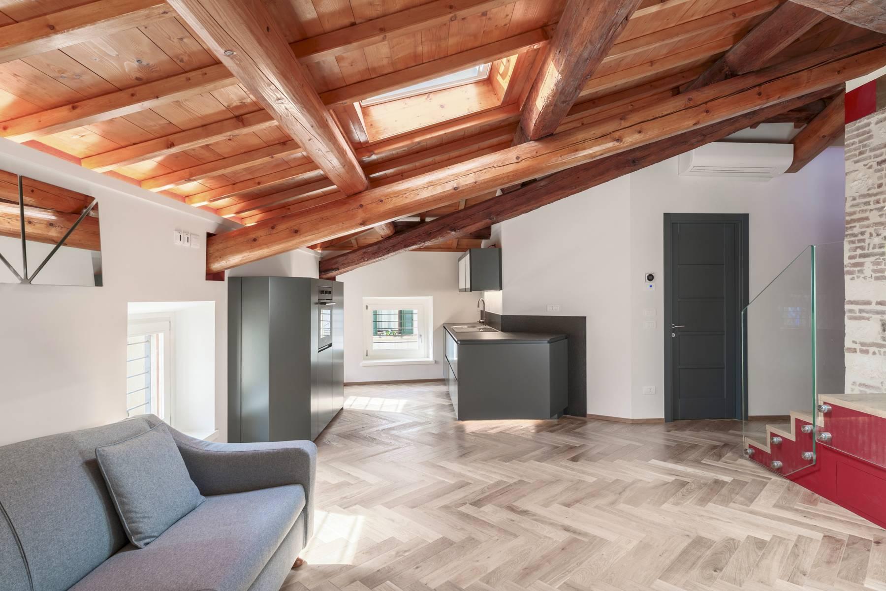 Renowned penthouse in Verona’s Historic Centre - 7