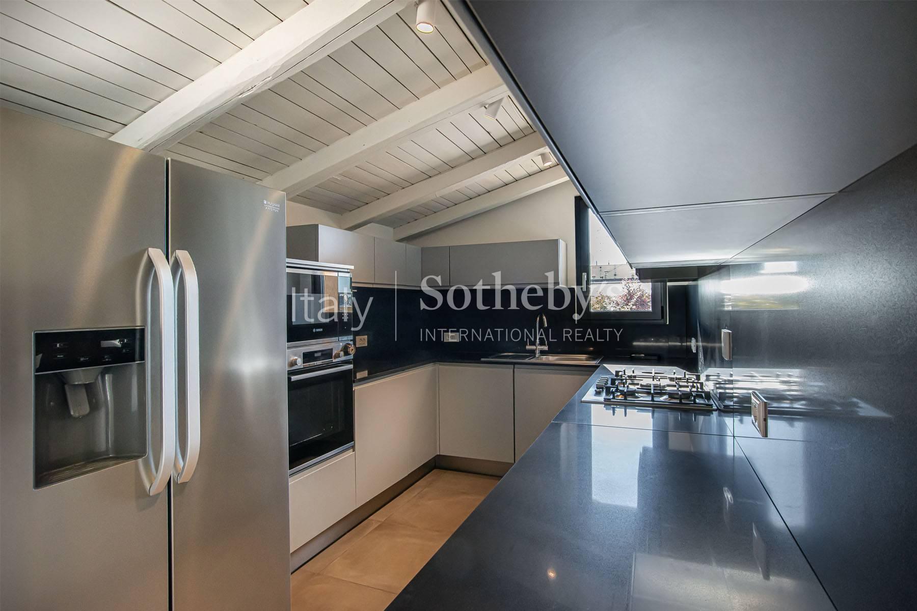 Attico con terrazza panoramica, in affitto, Roma | Sotheby’s Realty Italy - 13