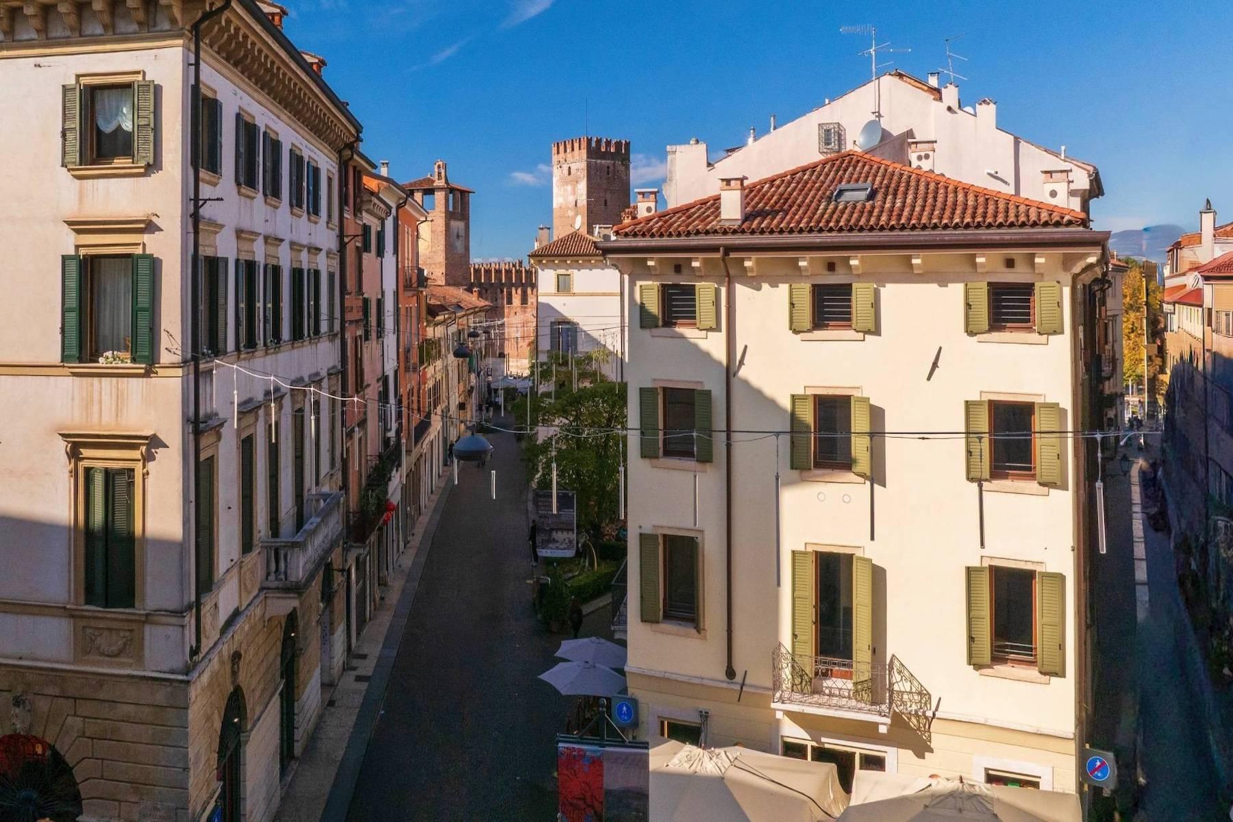 Modern Apartment in the Historic Center of Verona - 2