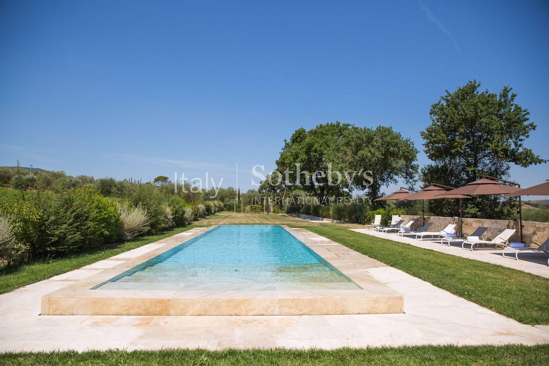 Luxury wine estate on the hills of Siena - 2