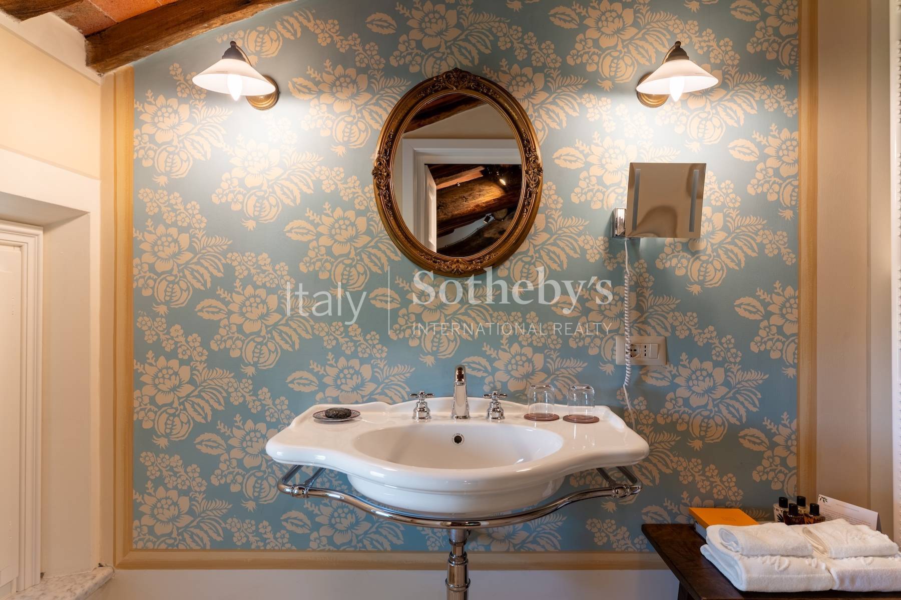 Villa Le Camelie immersa nella campagna toscana, in affitto, Lucca | Sotheby’s Realty Italy - 26