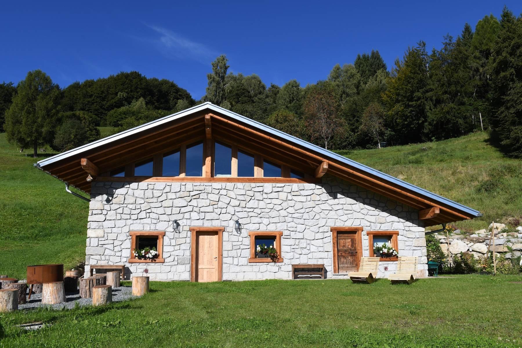 Newly Built Chalet with Views of the Brenta Dolomites - 1