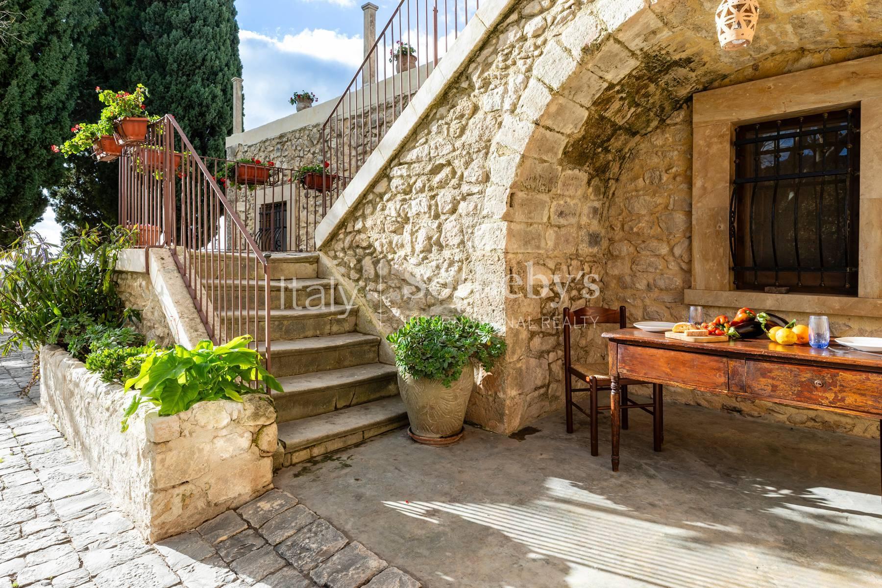 Casale Siciliano fra le colline Iblee, in vendita, Chiaramonte Gulfi | Sotheby’s Realty Italy - 12