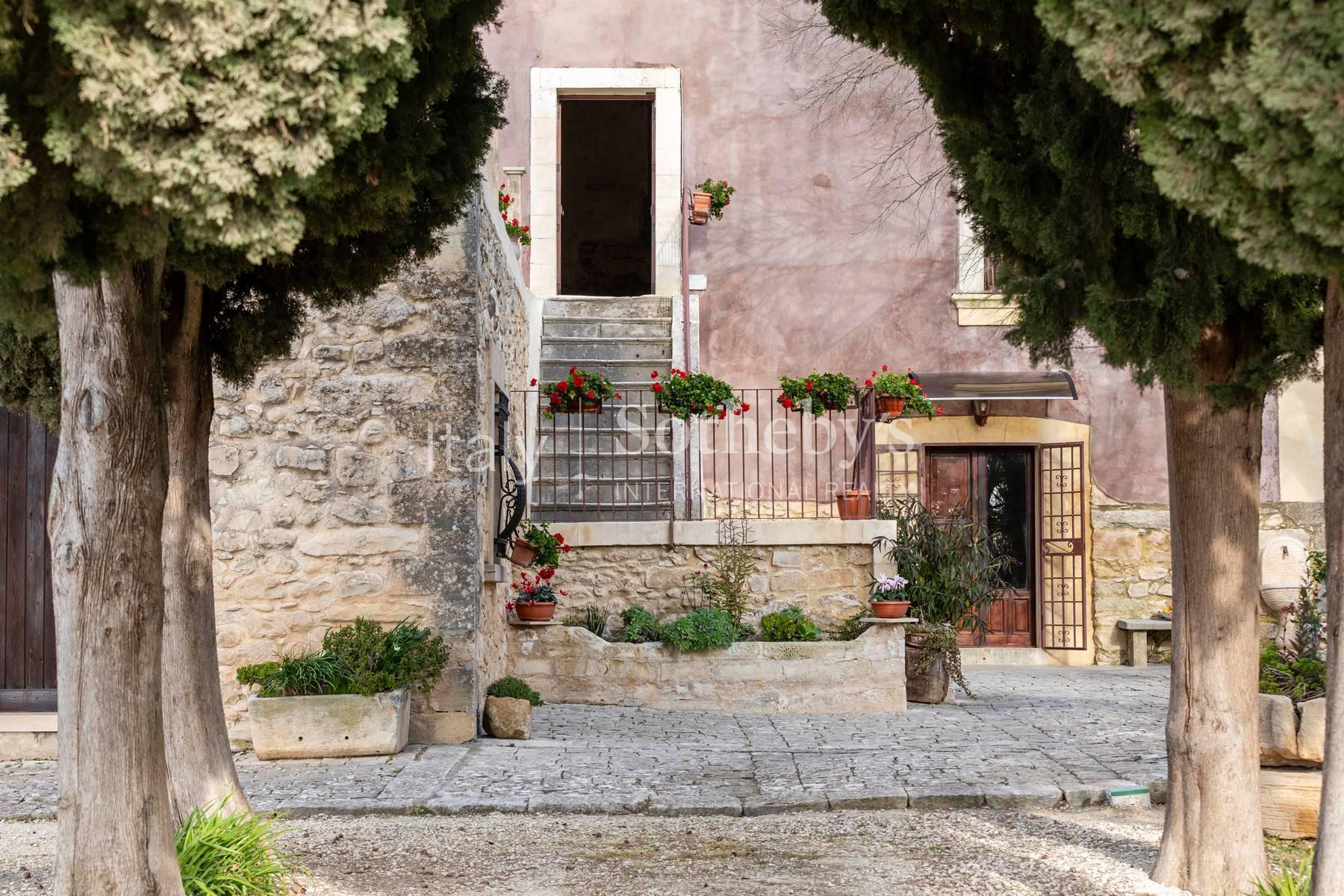 Casale Siciliano fra le colline Iblee, in vendita, Chiaramonte Gulfi | Sotheby’s Realty Italy - 4