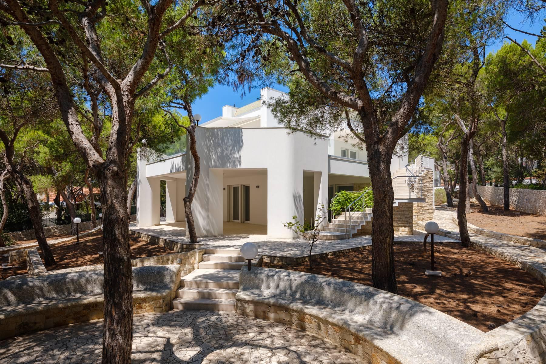 Prestigious villa with sea view pool - 1
