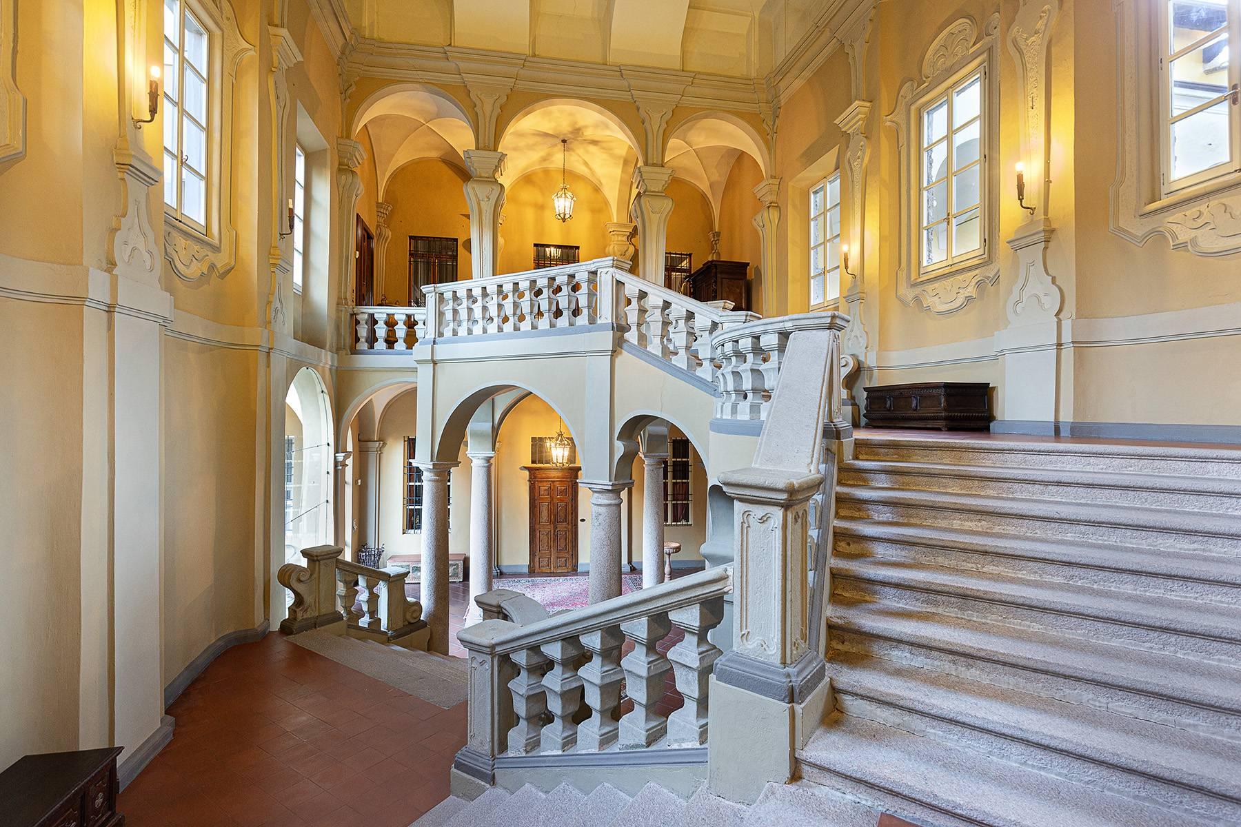 Residenza esclusiva con affreschi in palazzo storico - 1