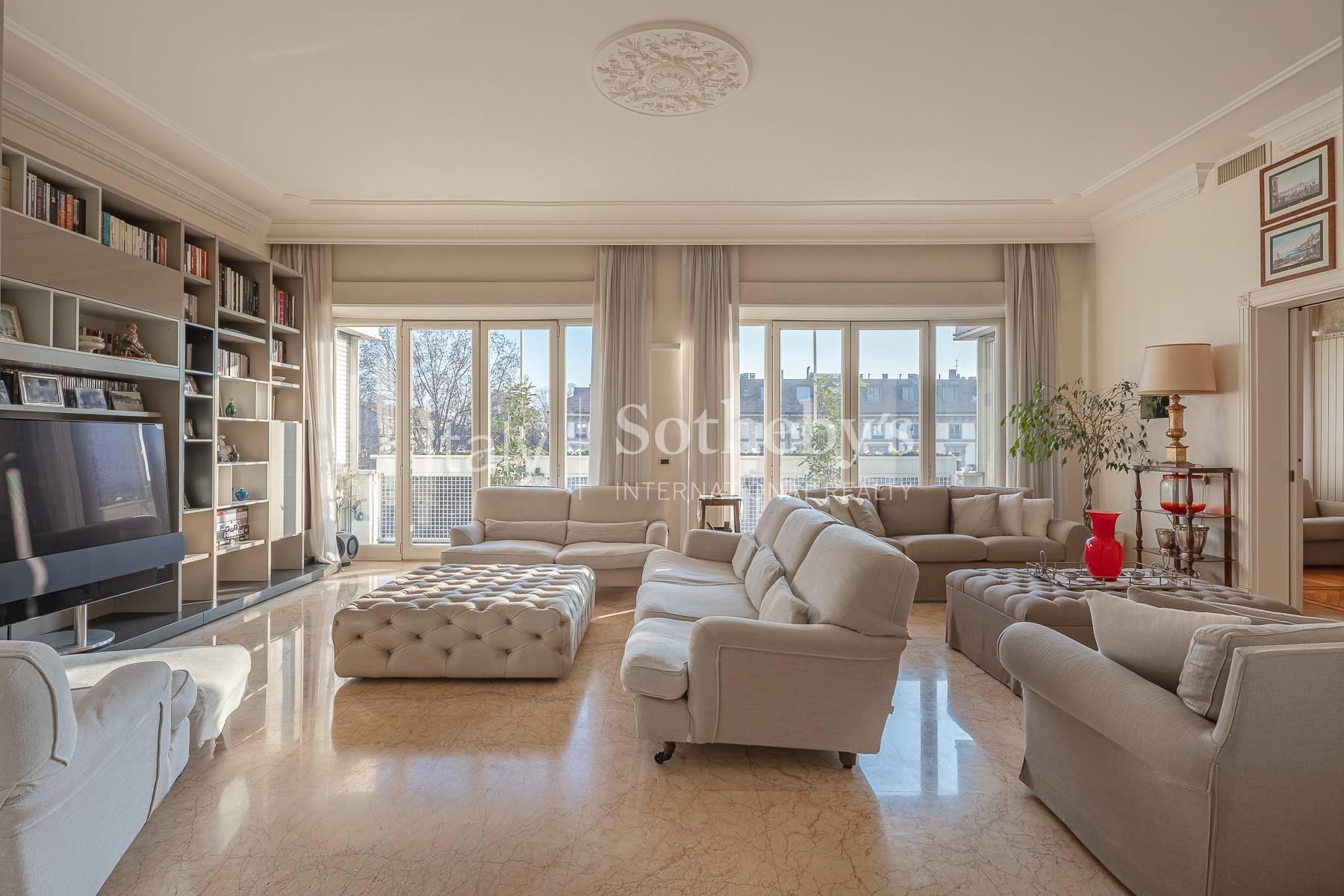 Light-filled residence in the city’s vibrant core - 2