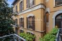 Ampio appartamento restaurato con balconi in stabile d’epoca, in affitto, Milano | Sotheby’s Realty Italy - 24