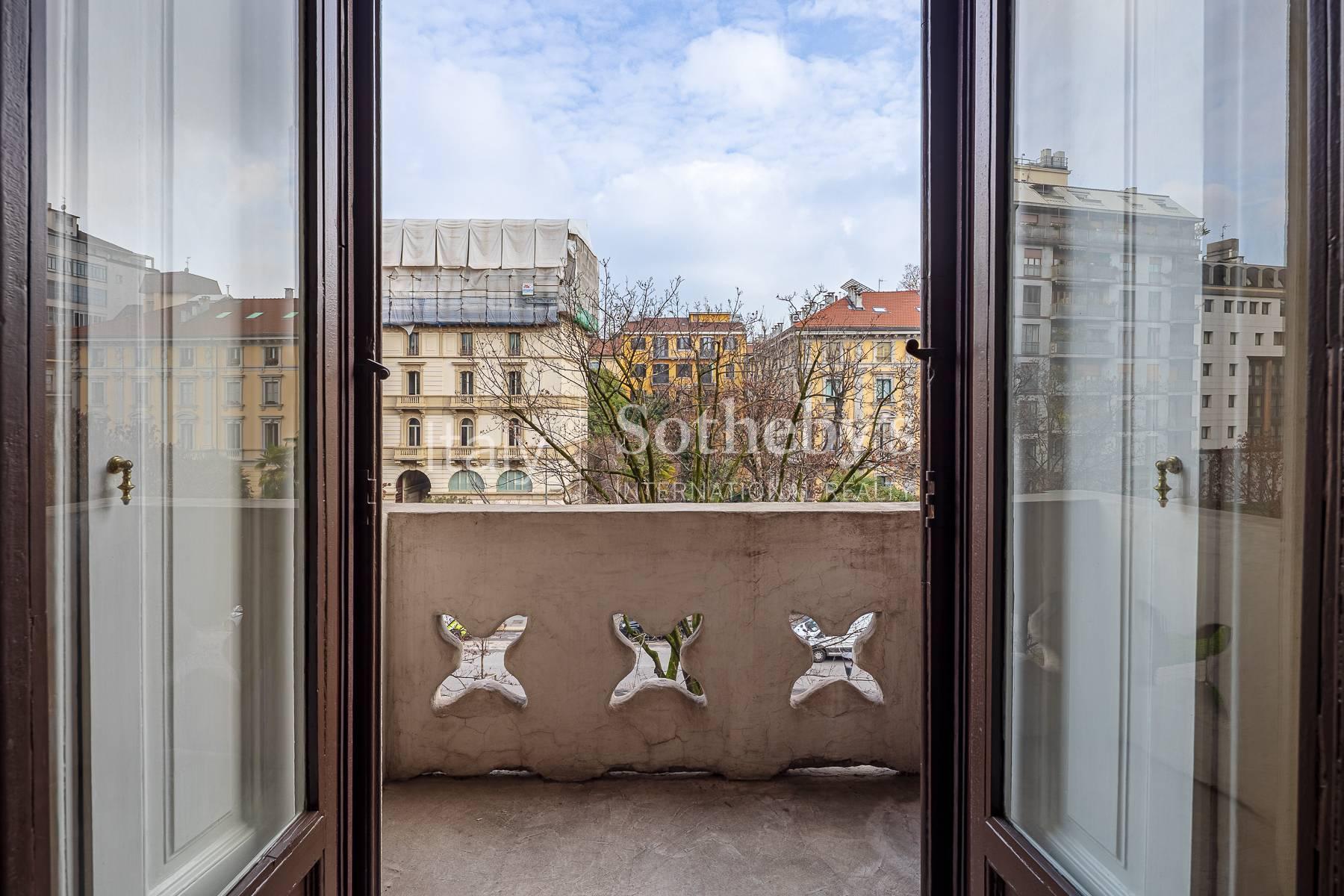 Ampio appartamento restaurato con balconi in stabile d’epoca, in affitto, Milano | Sotheby’s Realty Italy - 10