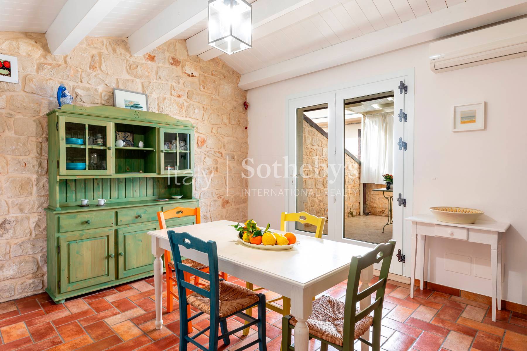 Proprietà con terrazzo a pochi metri dalla spiaggia, in vendita, Scicli | Sotheby’s Realty Italy - 5