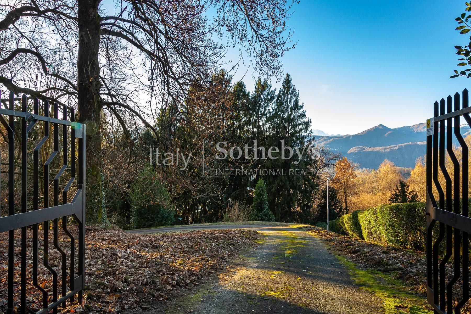 Villa storica di grande fascino in un parco di oltre tre ettari - 2