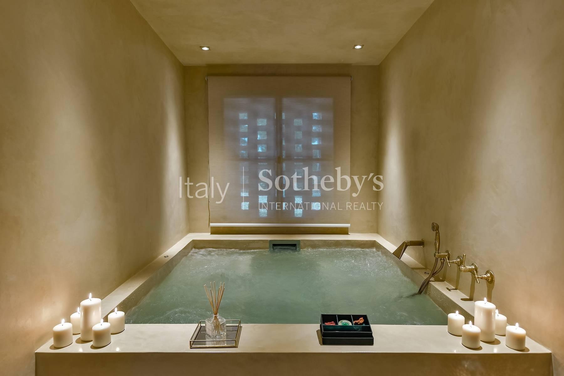Splendid renovated castle with pool in the Florentine Chianti - 8
