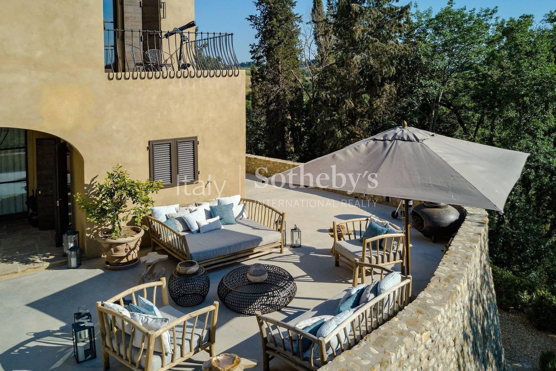 Splendid renovated castle with pool in the Florentine Chianti - 4