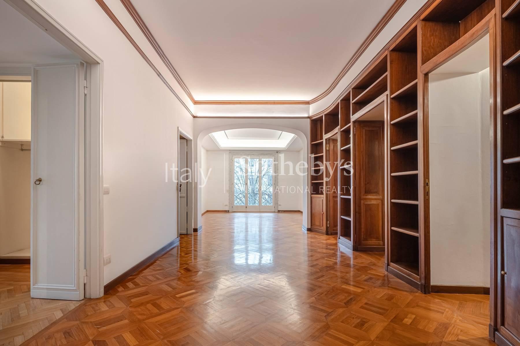 Exclusive Historic Residence with Original Frescoes - 4