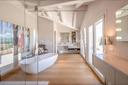 Elegante villa panoramica con piscina e vista lago, in vendita, Soiano del Lago | Sotheby’s Realty Italy - 13