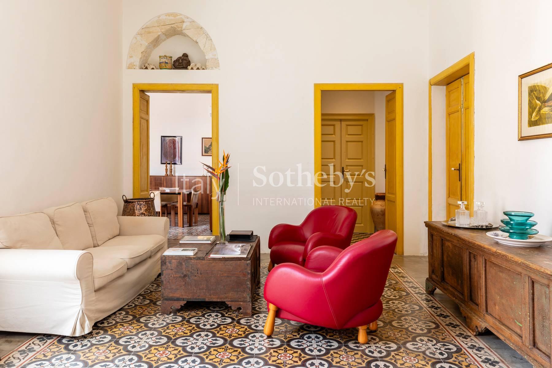 Historic Sicilian wine estate with vineyards and olive grove - 7