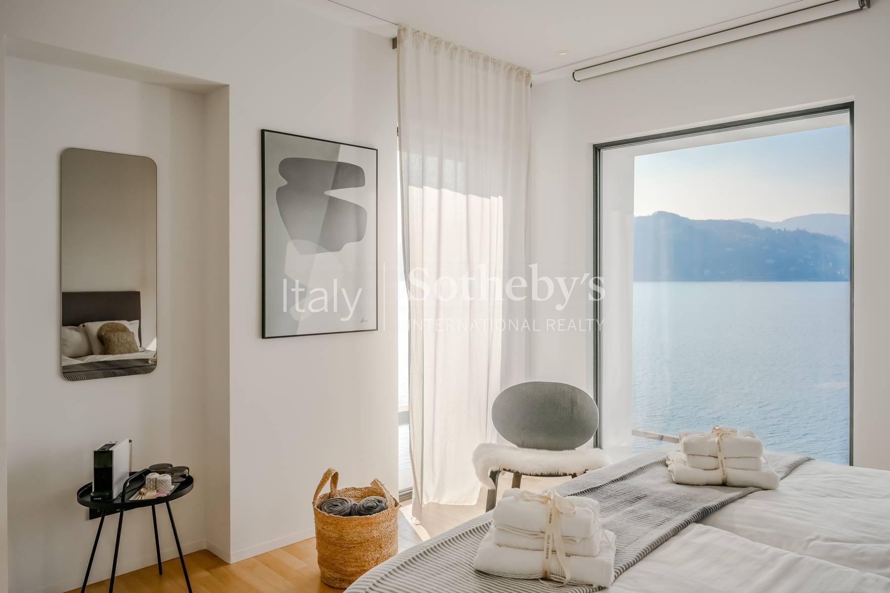Esclusiva villa con piscina e pontile privato, in vendita, Angera | Sotheby’s Realty Italy - 11