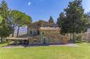 Residenza di campagna con carattere storico, in vendita, Cetona | Sotheby’s Realty Italy - 2