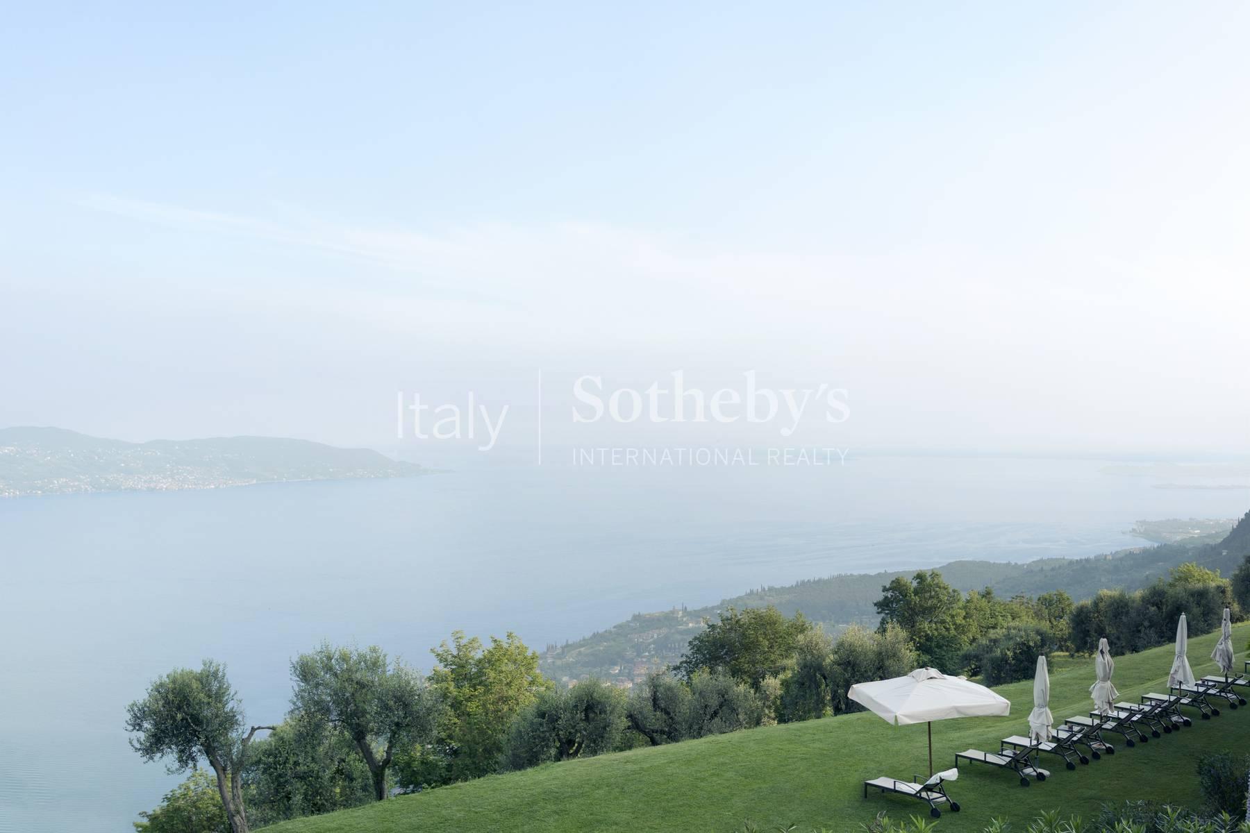 Elegante villa con SPA e infinity pool sul Garda, in vendita, Gargnano | Sotheby’s Realty Italy - 22