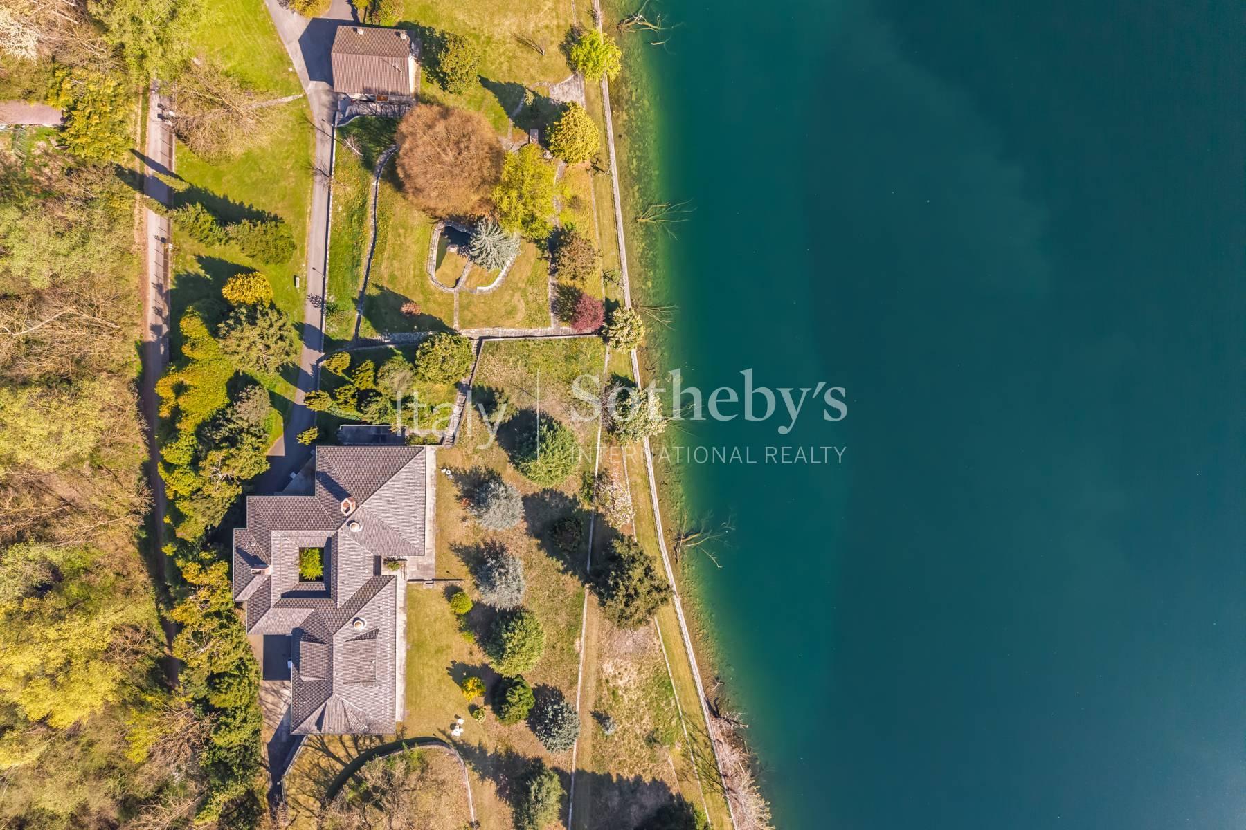 Waterfront villa with private park on Lake Avigliana - 2