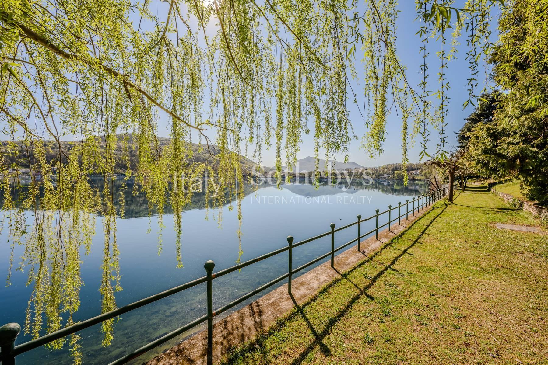 Waterfront villa with private park on Lake Avigliana - 7