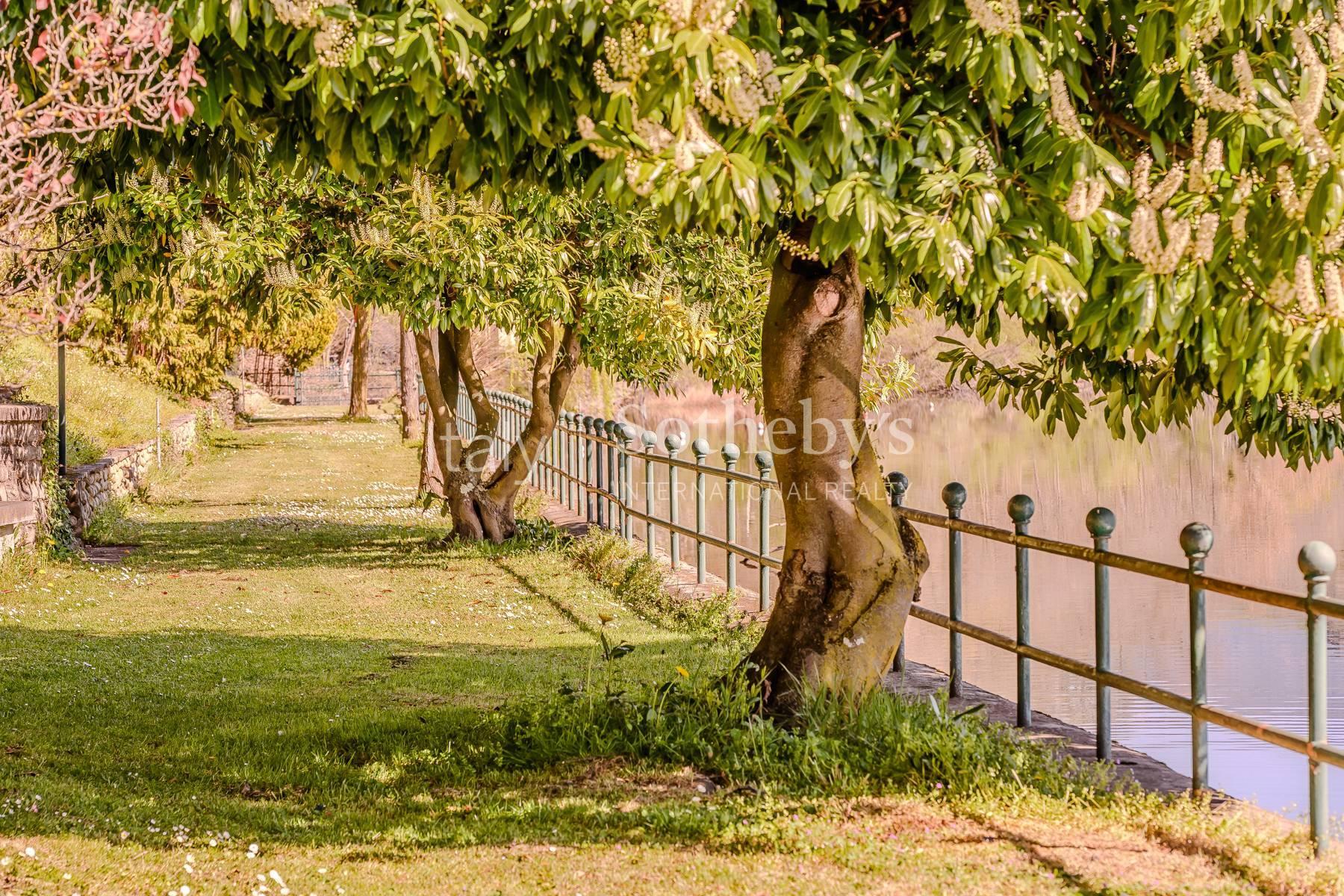 Waterfront villa with private park on Lake Avigliana - 6