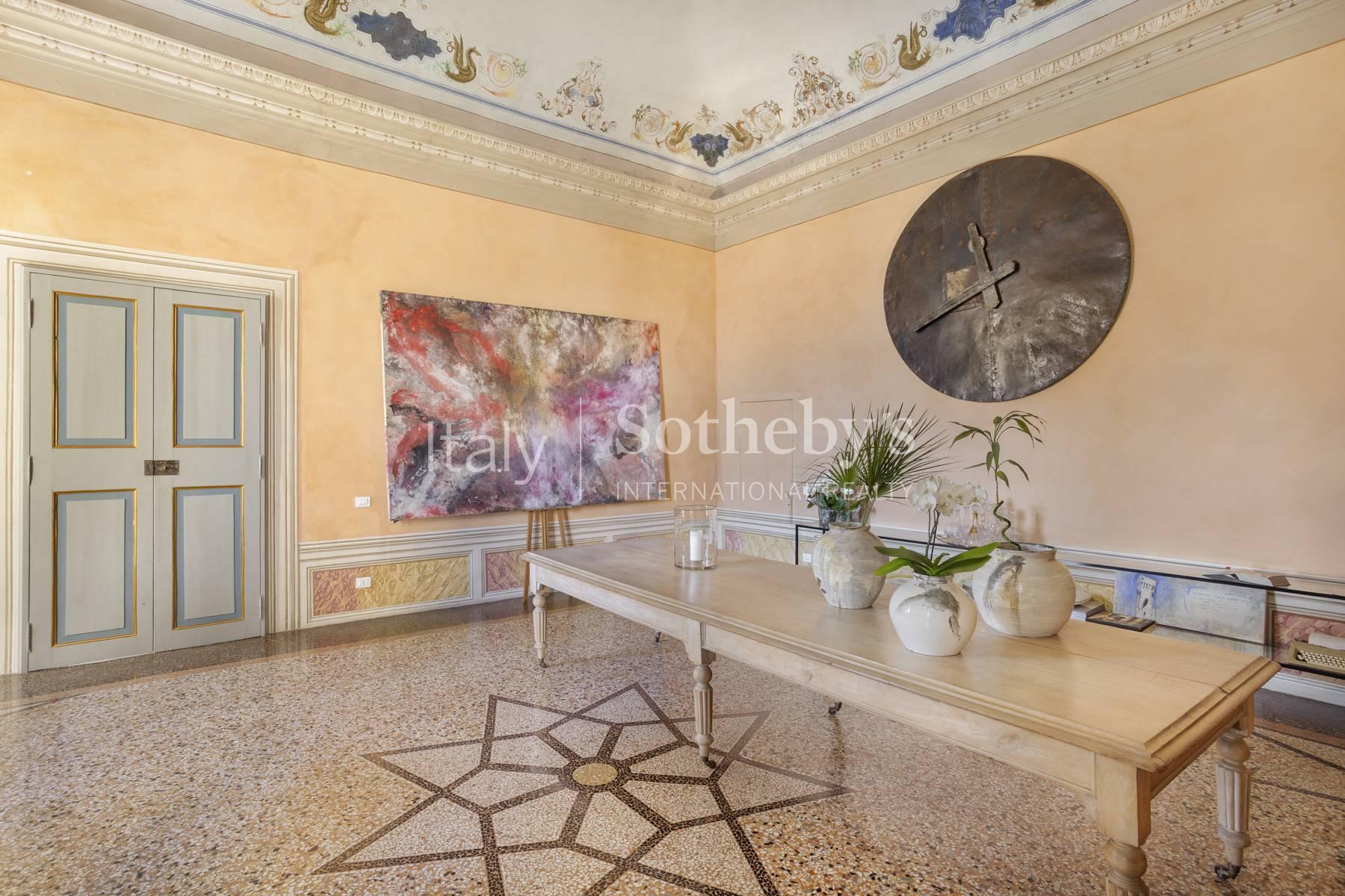 Fully and Finely Restored Historic Palace - 2