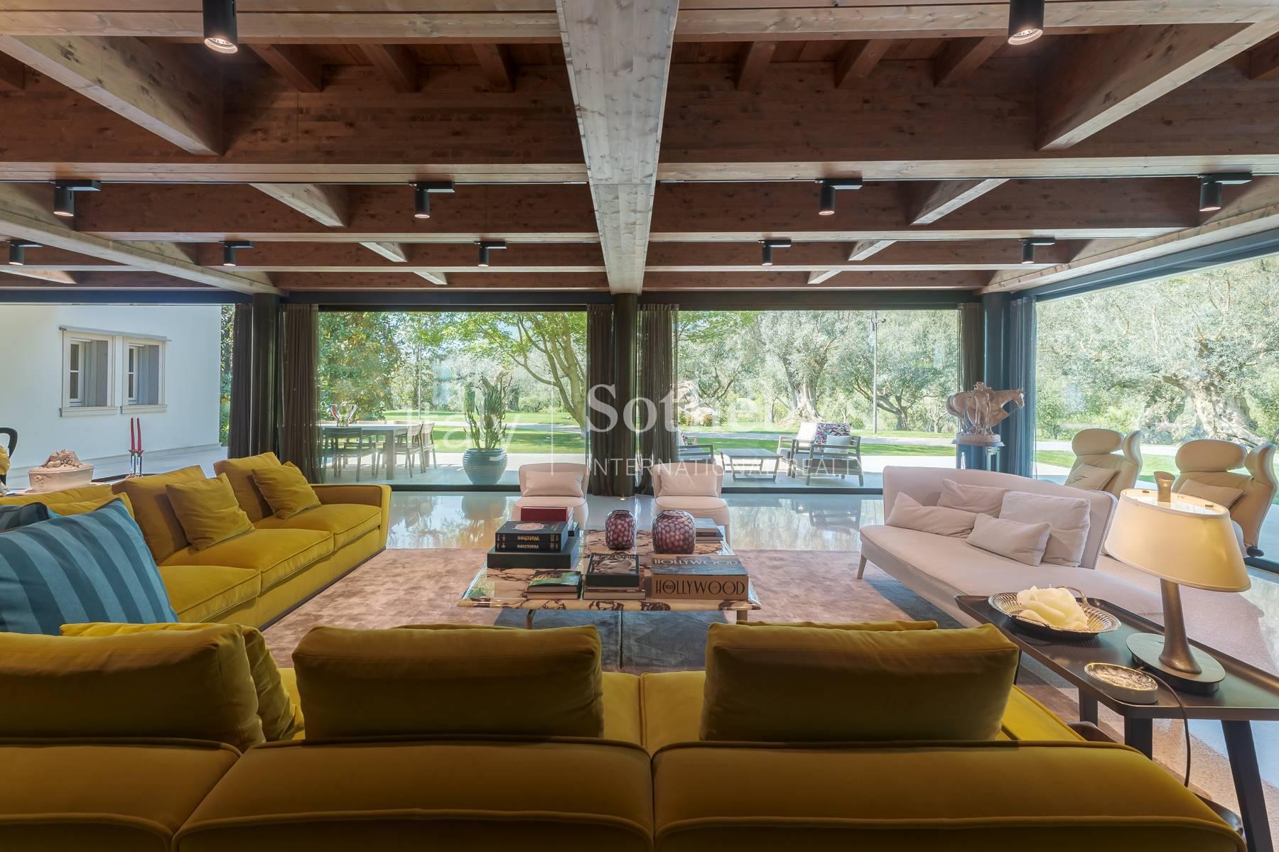 Villa Miravalle: A Historic Residence Between Lake and Mountains - 4