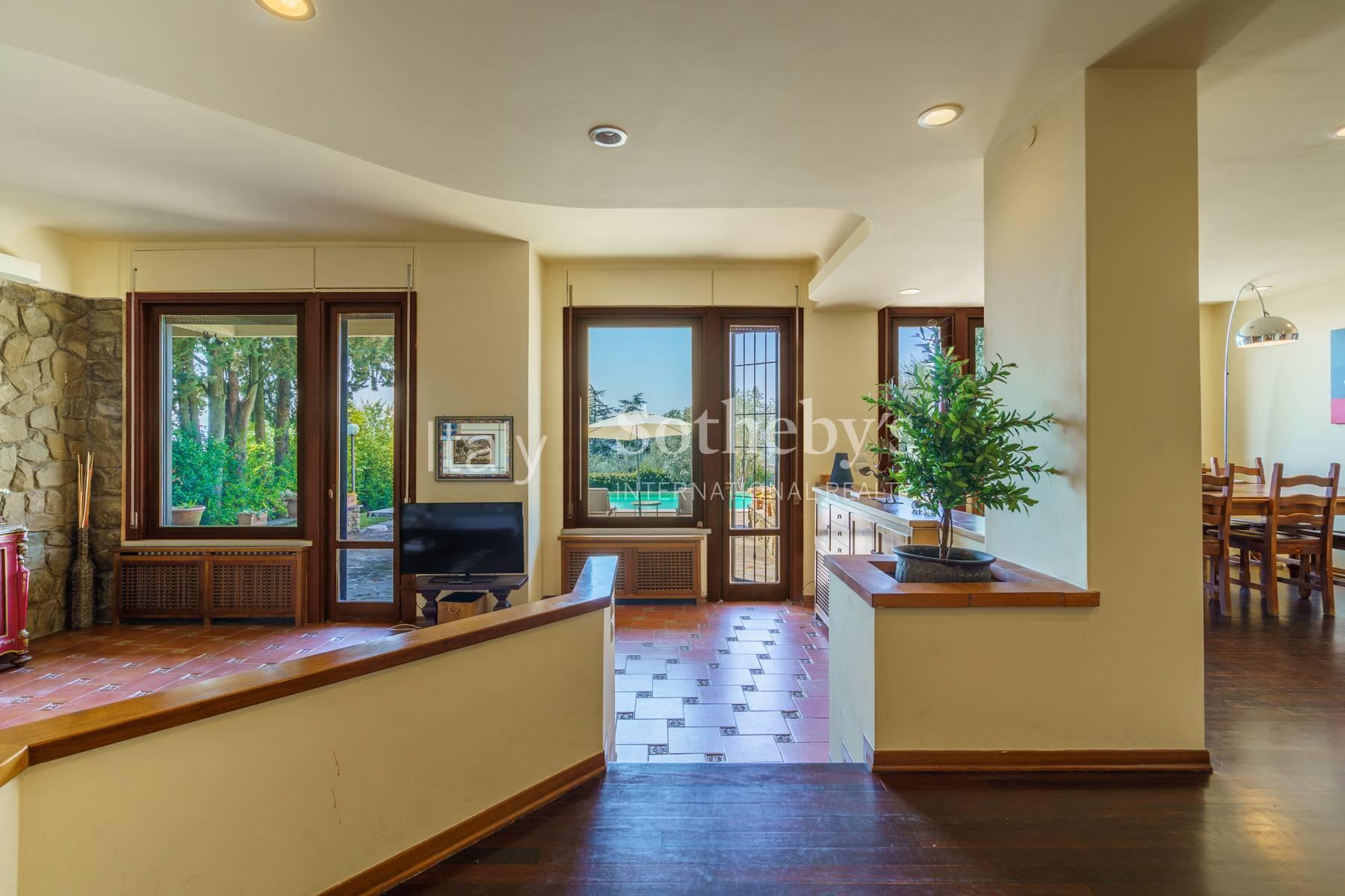 Villa contemporanea con piscina riscaldata e vista su Firenze - 5