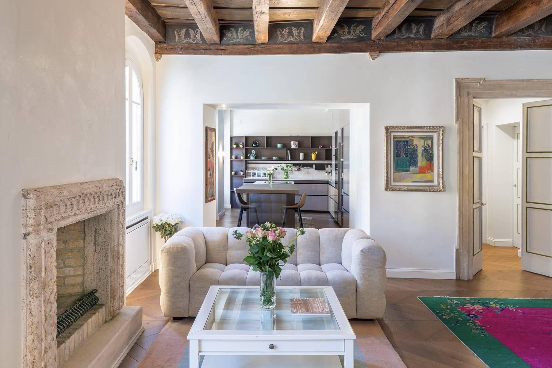 Prestigioso piano nobile nel centro storico di Verona - 1