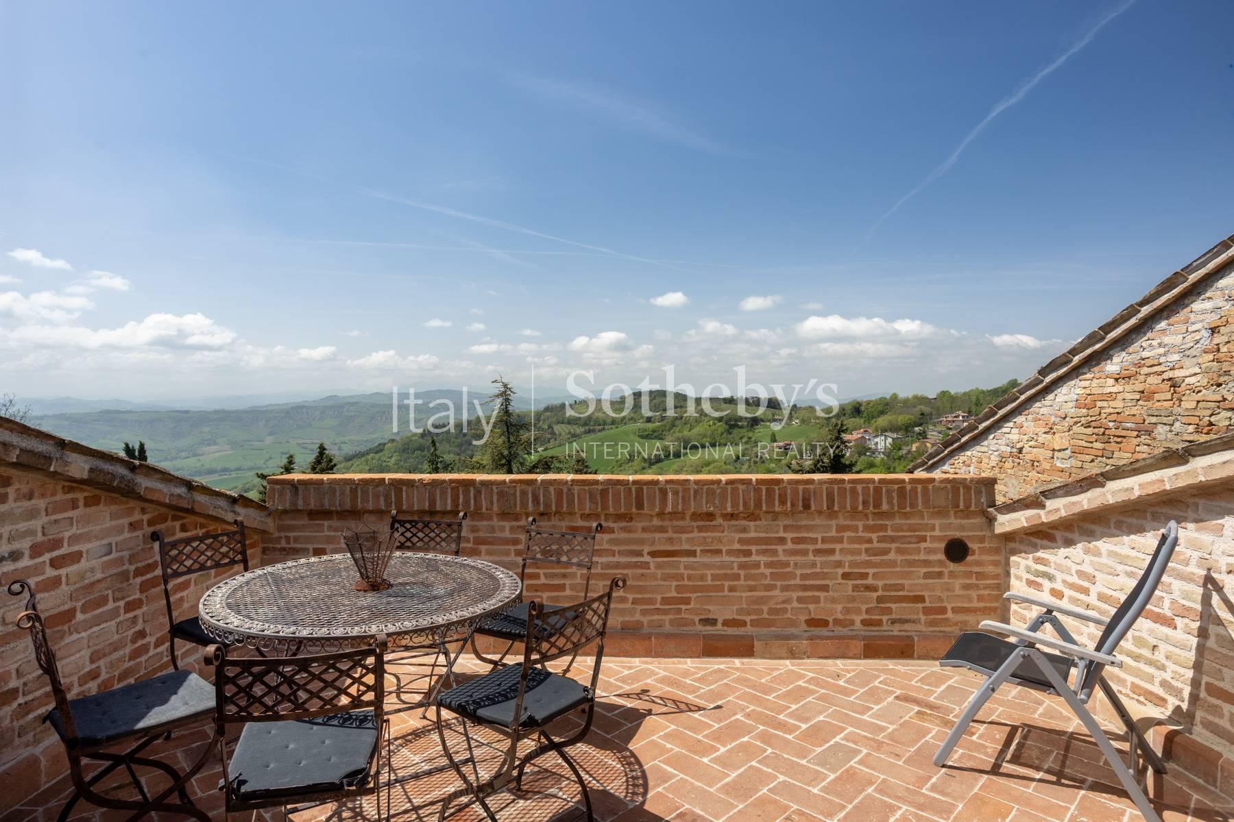 Palazzo storico con vista sulle colline romagnole, in vendita, Mondaino | Sotheby’s Realty Italy - 12