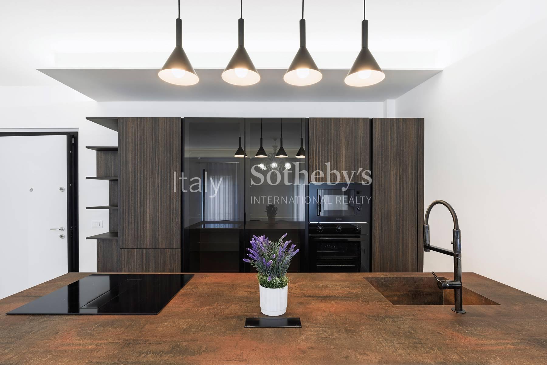 Luminoso appartamento ristrutturato a pochi passi dall'Arena, in vendita, Verona | Sotheby’s Realty Italy - 4
