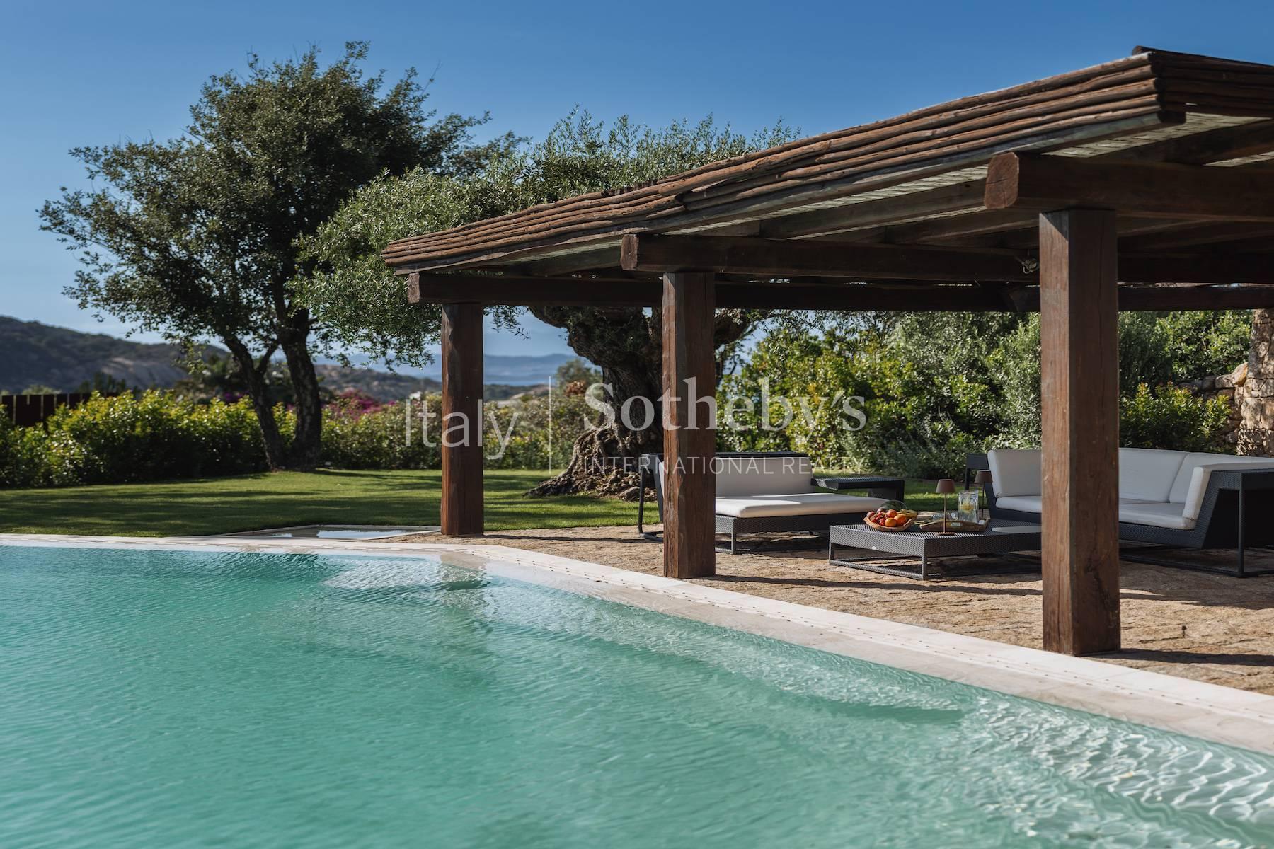 Moderna villa vista mare dal fascino mediterraneo - 2