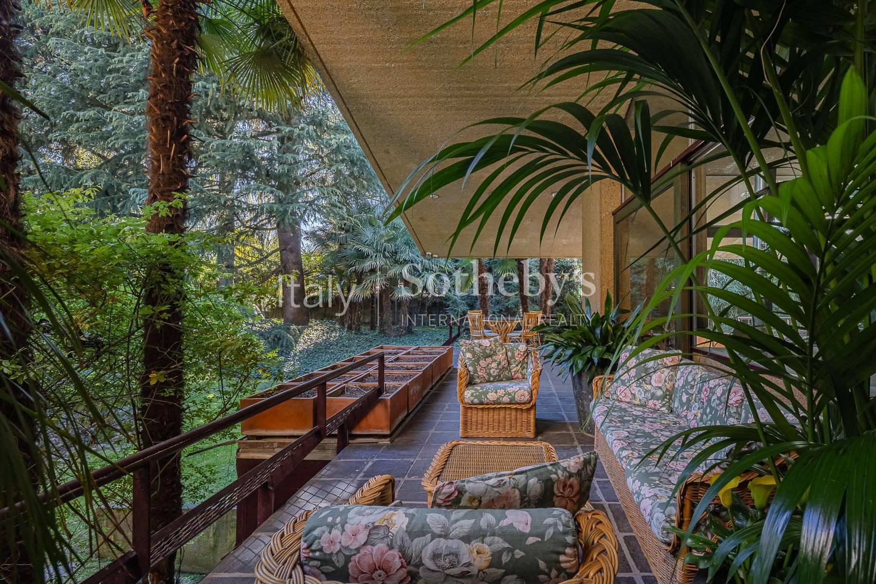 Designer villa surrounded by greenery - 8