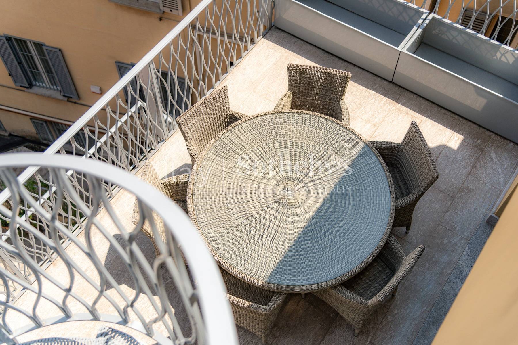 Attico completamente ristrutturato in zona Magenta/Castello, in vendita, Milano | Sotheby’s Realty Italy - 11