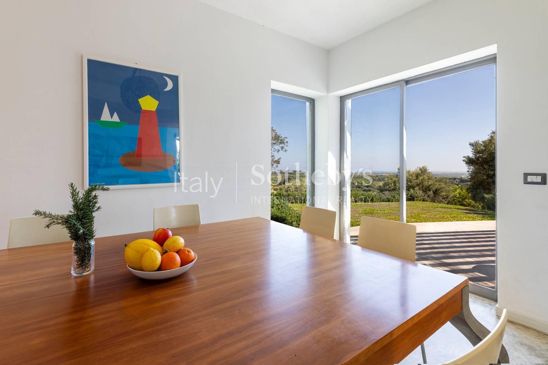Villa panoramica con vista sul Mediterraneo, in vendita, Noto | Sotheby’s Realty Italy - 11