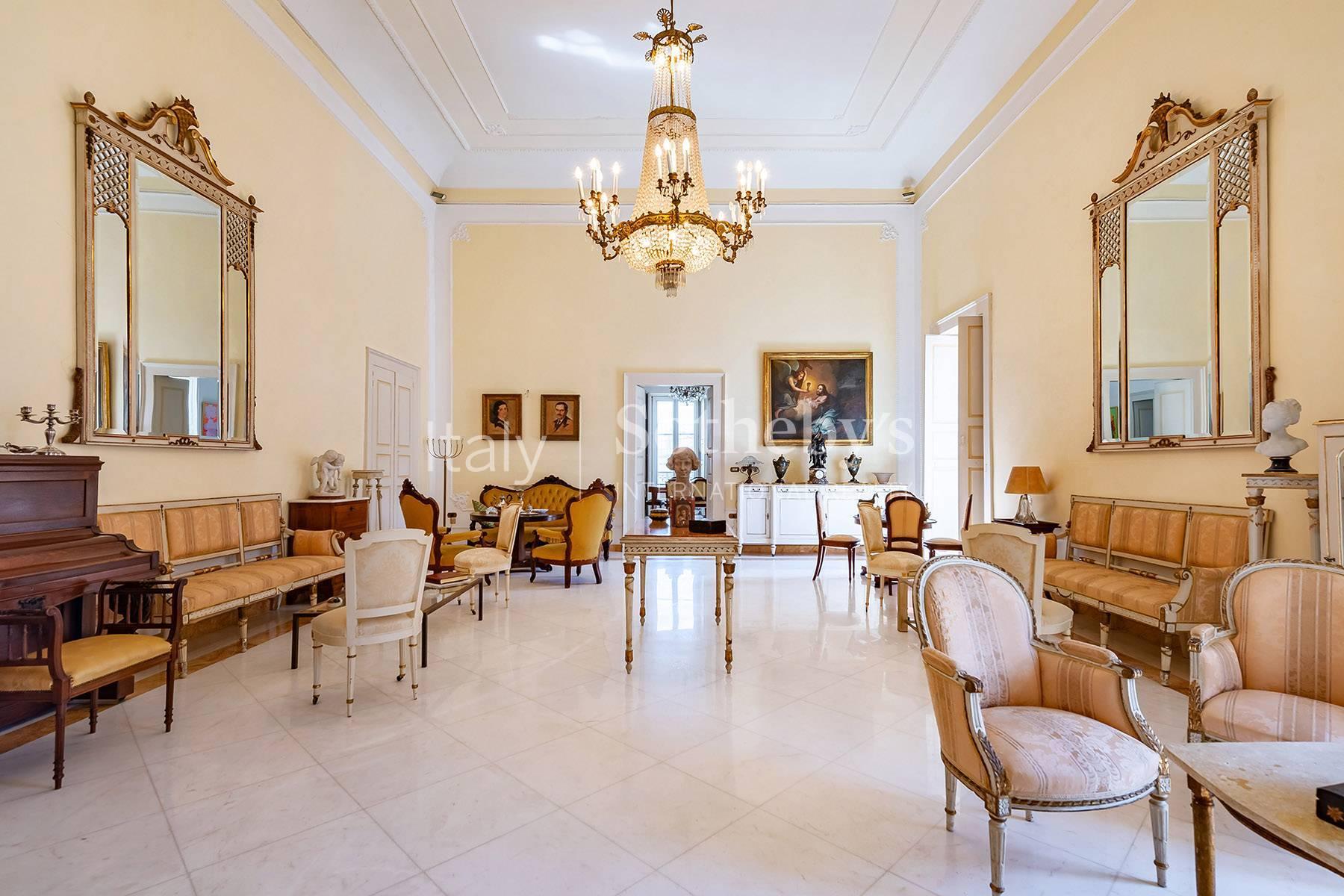 Early 18th-century noble residence with sea view - 4