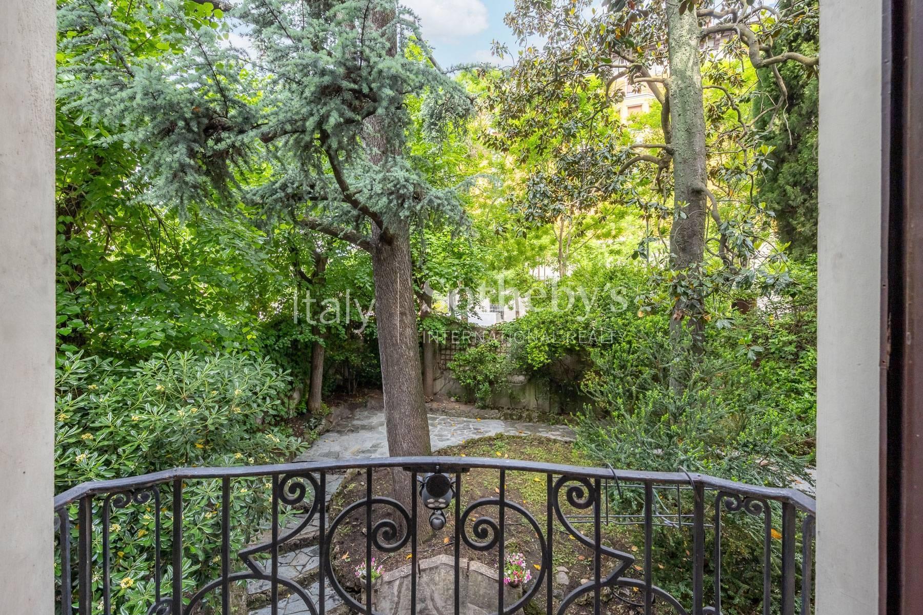 Beautiful apartment with garden in a period building - 2