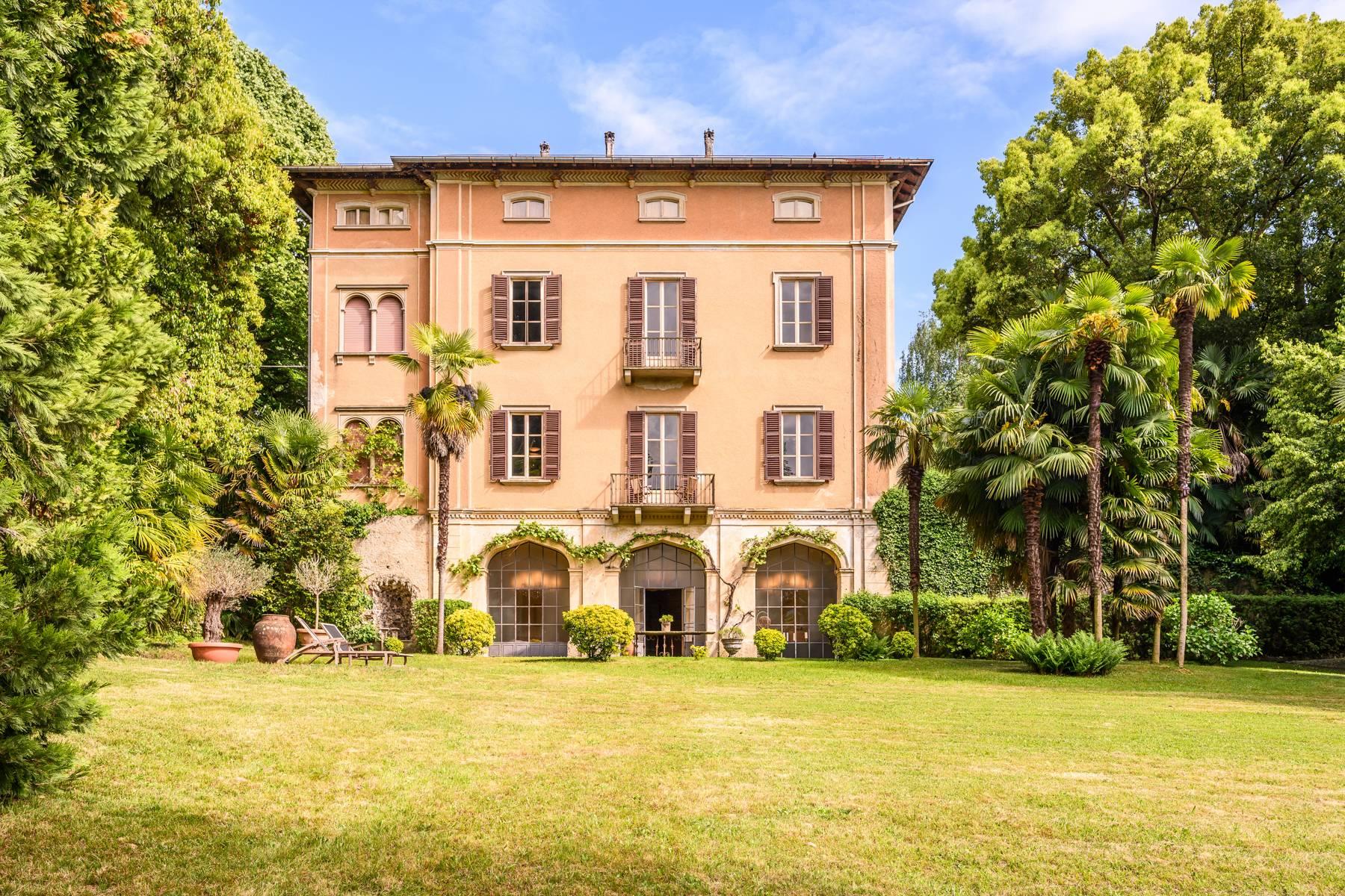 Prestigiosa ed esclusiva villa Liberty fronte lago - 1