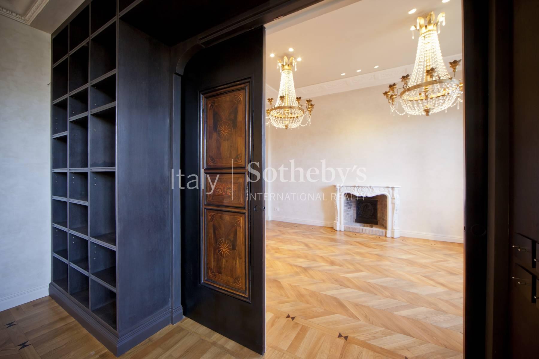 Timeless residence in historic palazzo - 2