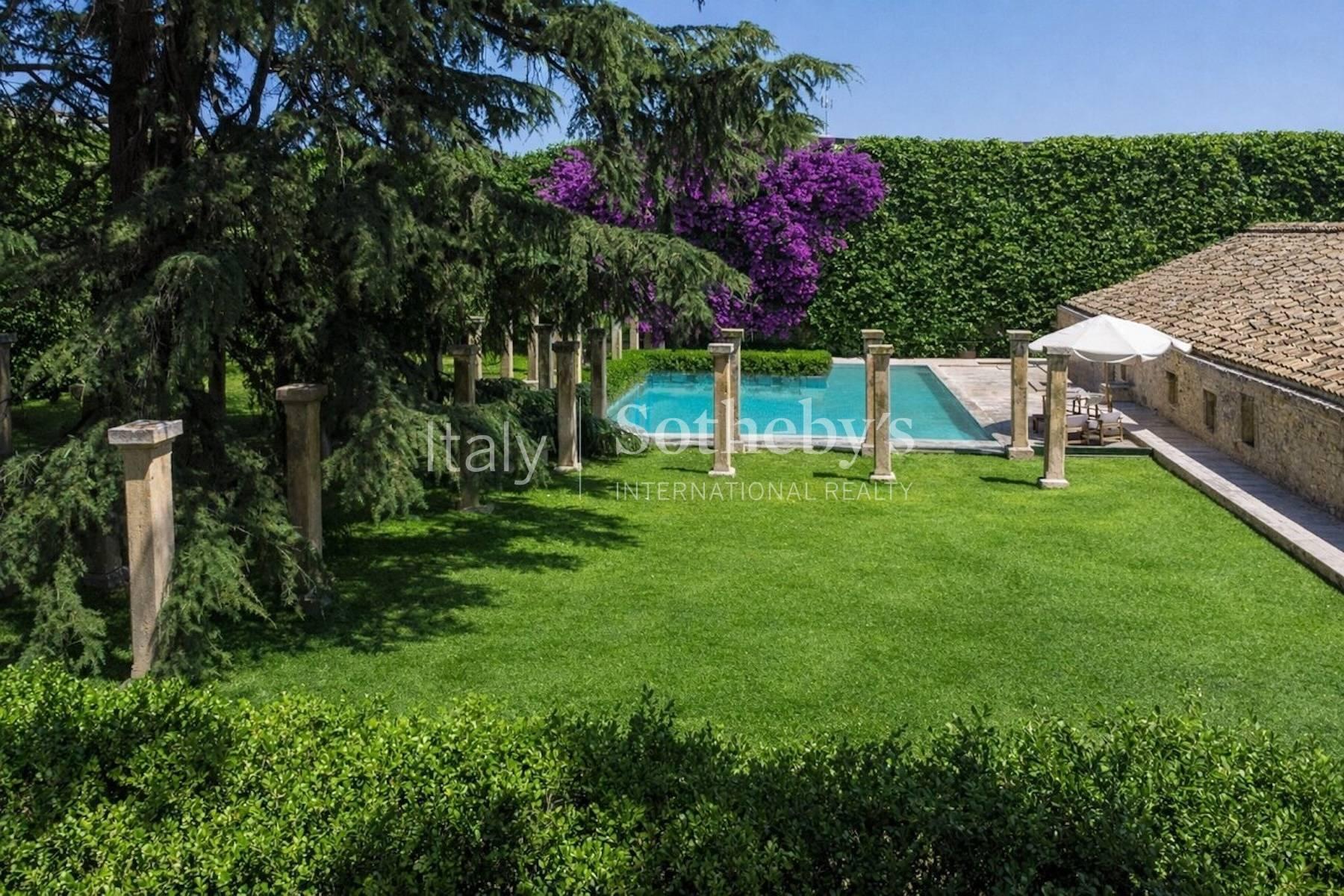 Palazzo storico con giardini per investimento hotel - 7